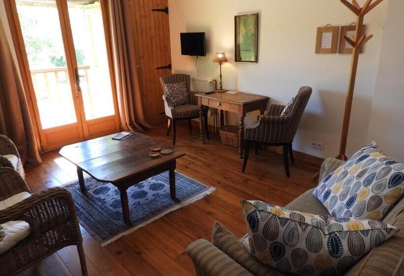 مبيت وإفطار Chambre D'hôtes Les 3 Cochons D'olt