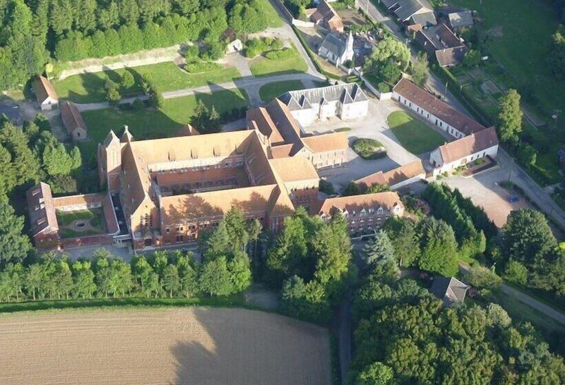 Отель Abbaye De Belval
