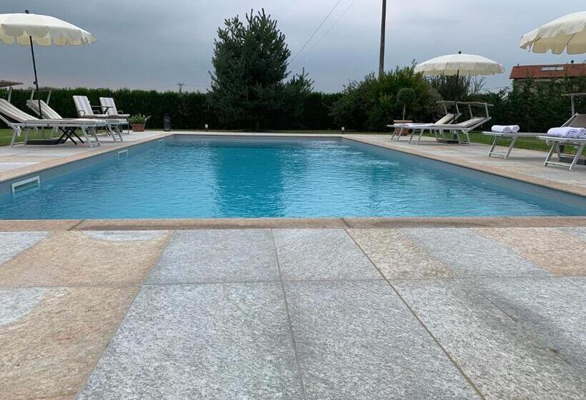 ホテル Agriturismo Sarmore