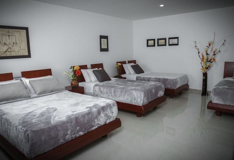 هتل Cariongo Plaza