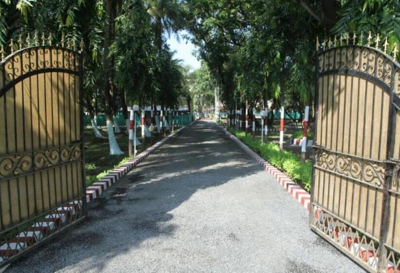 فندق Madhuvan Farm Cottage