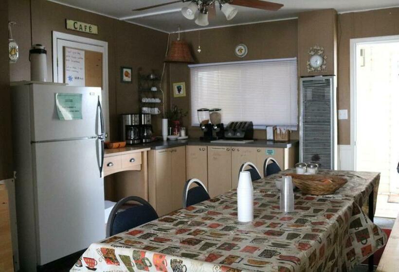 Wakaw Lodge Motel