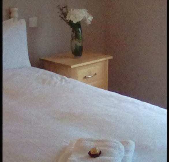 Birchall Bay B&b