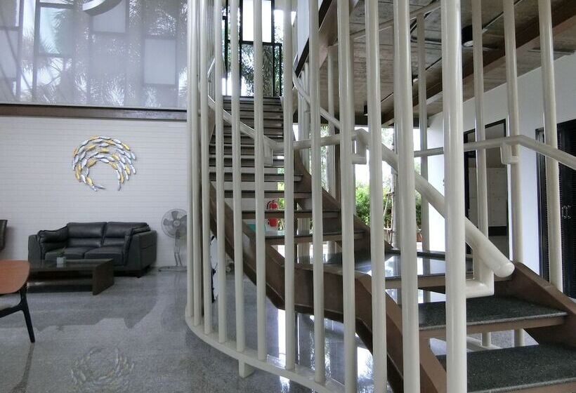 هتل The Rabbit Home