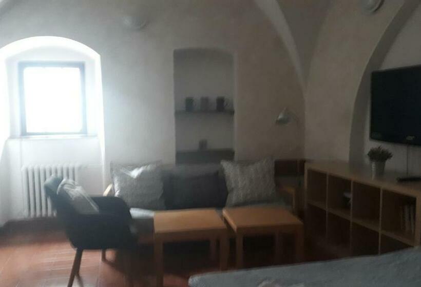 پانسیون Penzion A Restaurace Modrá Růže Tábor