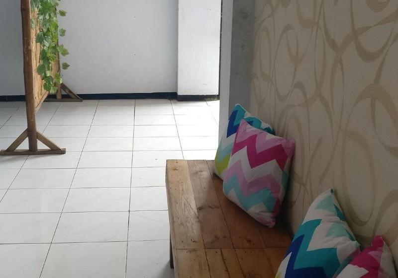 تختخواب و صبحانه Atmosfera Homestay