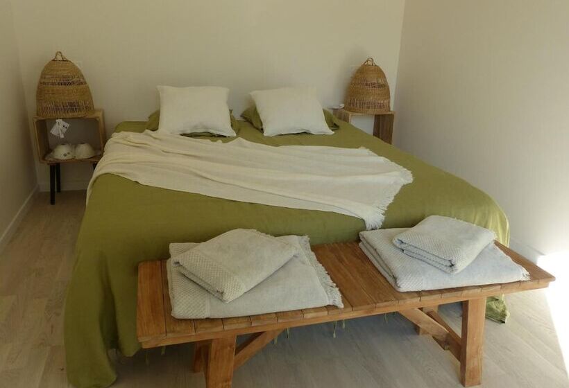 住宿加早餐  La Sellerie