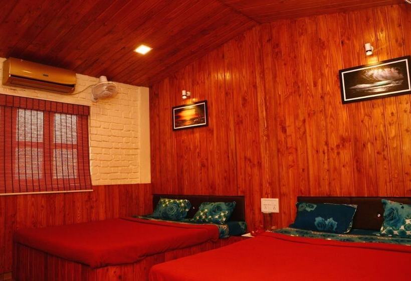 فندق Aanandi Farm And Resort