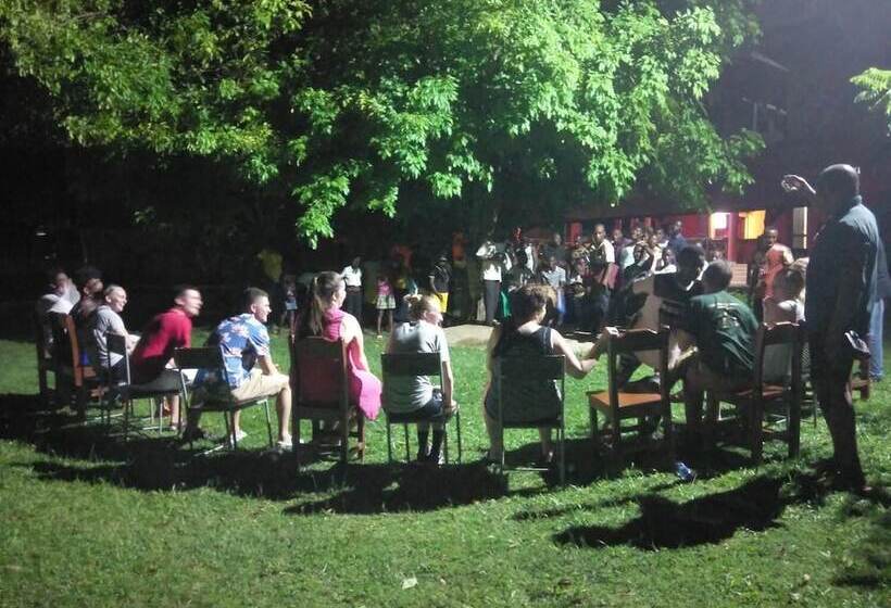 فندق Big Foot Safari Lodge