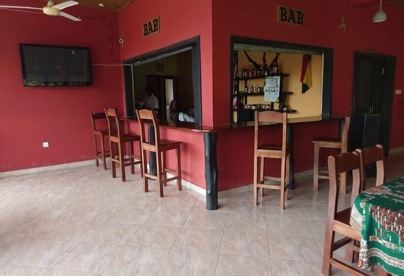 فندق Big Foot Safari Lodge