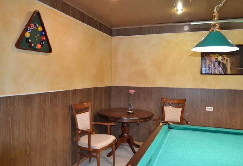 בית מלון כפרי Guest Complex Edelweiss
