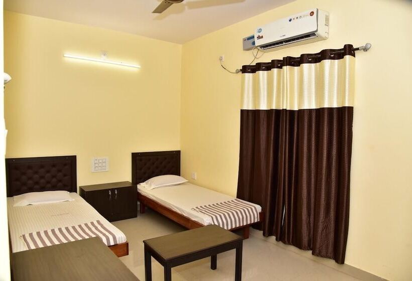 בית מלון כפרי Kola Paradise