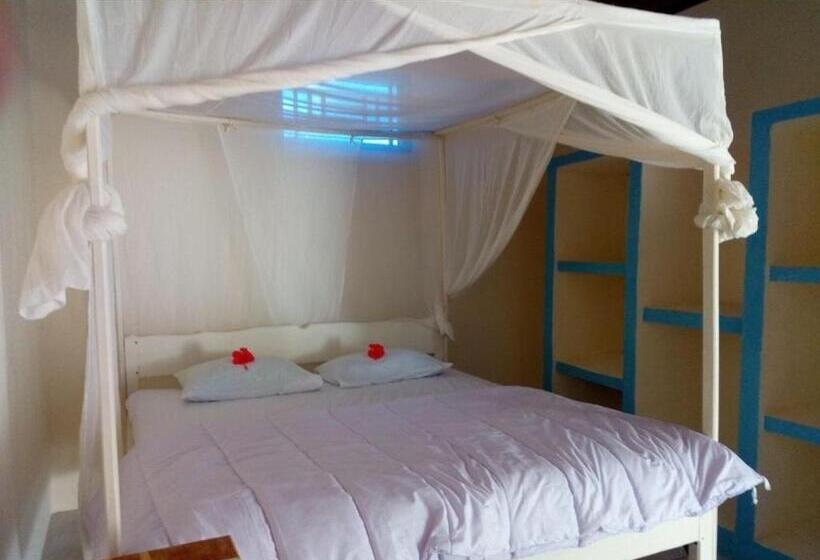 فندق Lakey Beach Inn