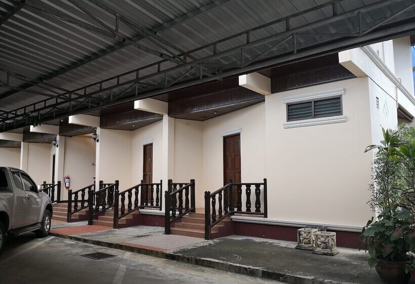 هتل Laksana Boutique