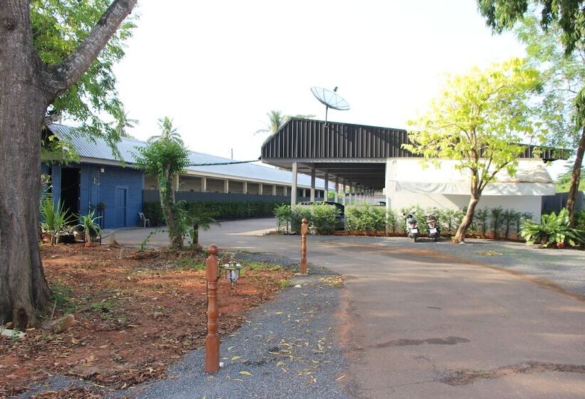 호텔 Lumluek Boutique Resort