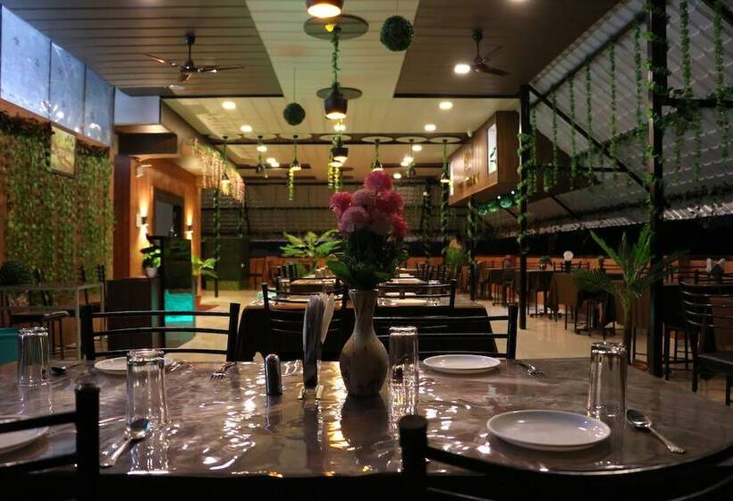 ホテル Shree Palace & Restaurant