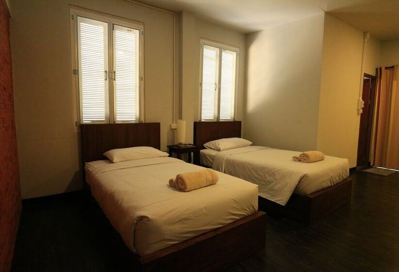 پانسیون Botanic Garden Nan Guest House