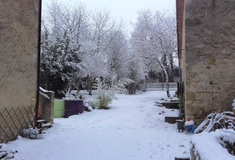 פנסיון Domaine Pastel