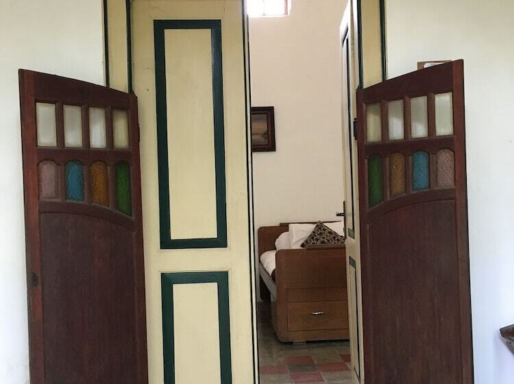 پانسیون Ndalem Natan Royal Heritage