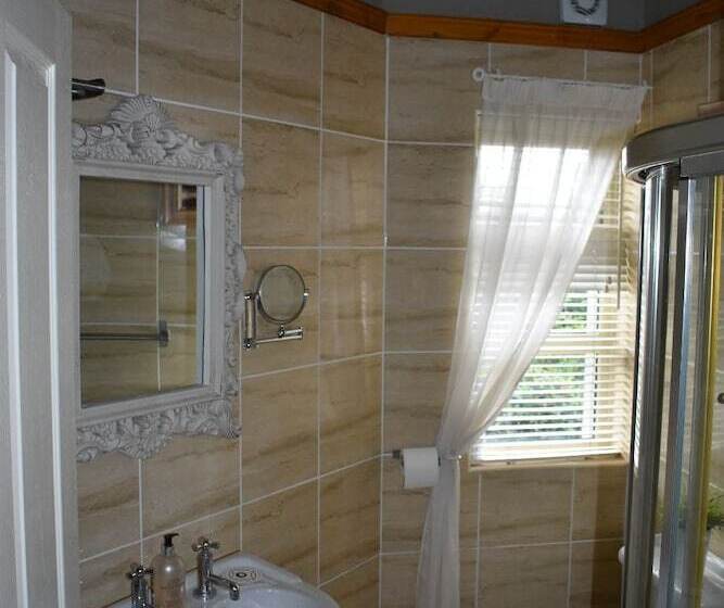 צימר Ballybur Lodge