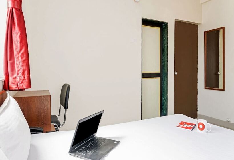 호텔 Oyo Living 26804 Luxurious Studio Rooms