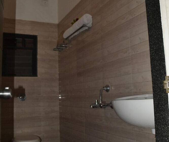 בית מלון כפרי Safari Lodge
