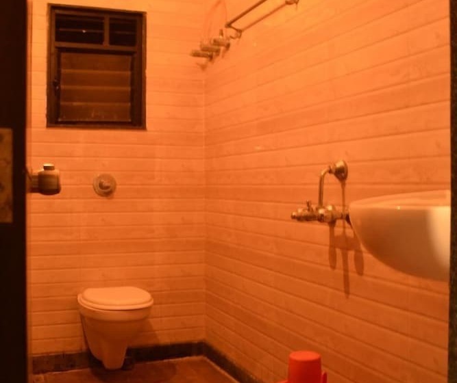 בית מלון כפרי Safari Lodge