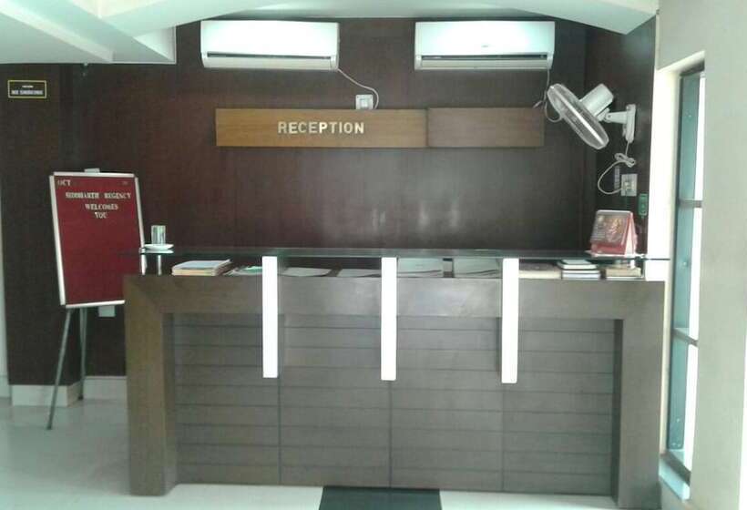 호텔 Siddharth Regency