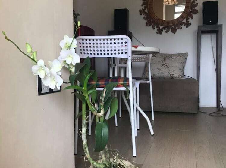 膳宿费 Iquest Colombo