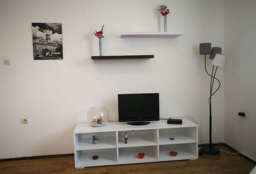 بنسيون Plavo Oko