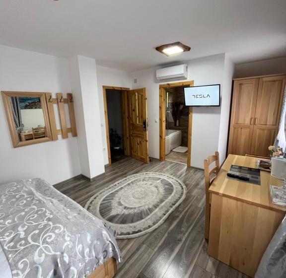 פנסיון Rustic Inn River