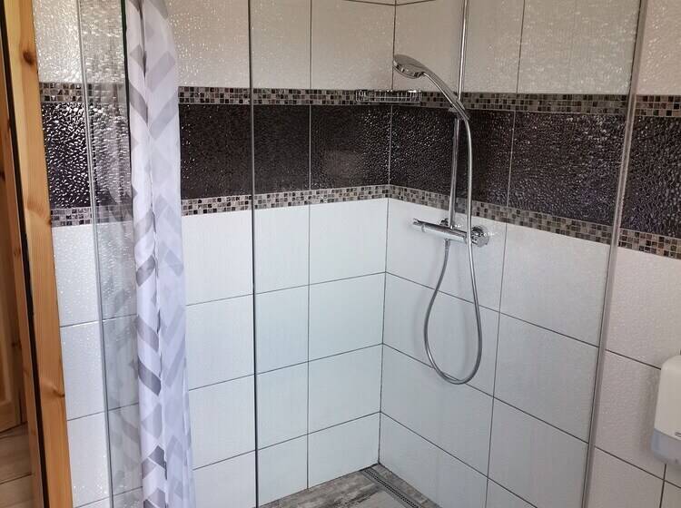 פנסיון Rustic Inn River