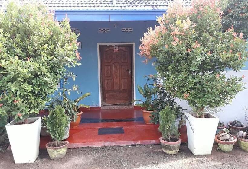 פנסיון Simla Inn Tourist Guest House