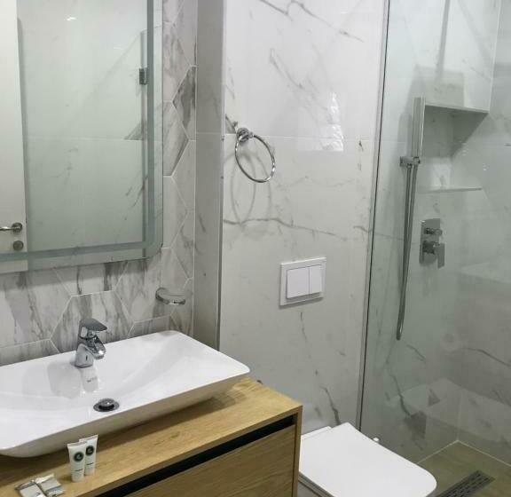 تختخواب و صبحانه Guesthouse Sara & Esi