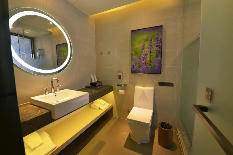 Отель Lavande  Qingyuan Sports Park City Government