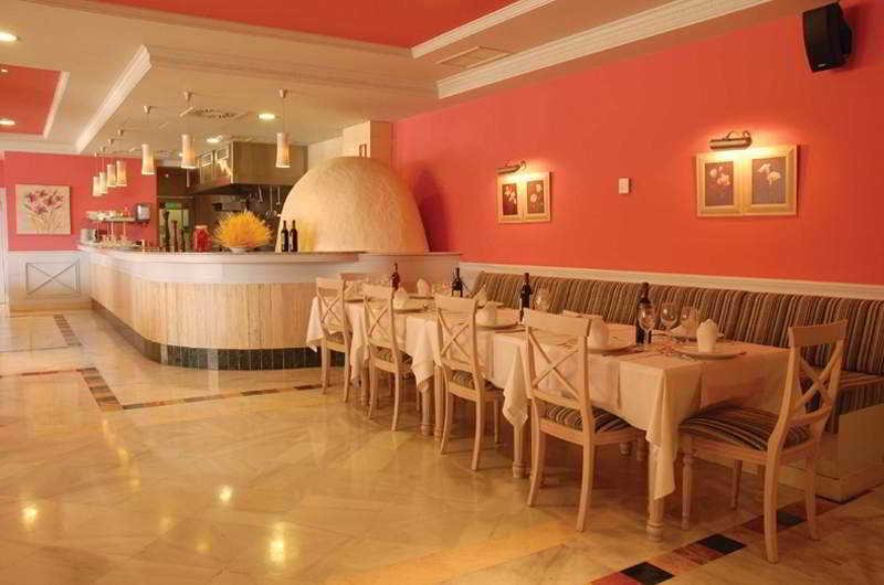 هتل Holiday Premium Resort