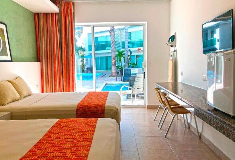 هتل Los Cocos Chetumal