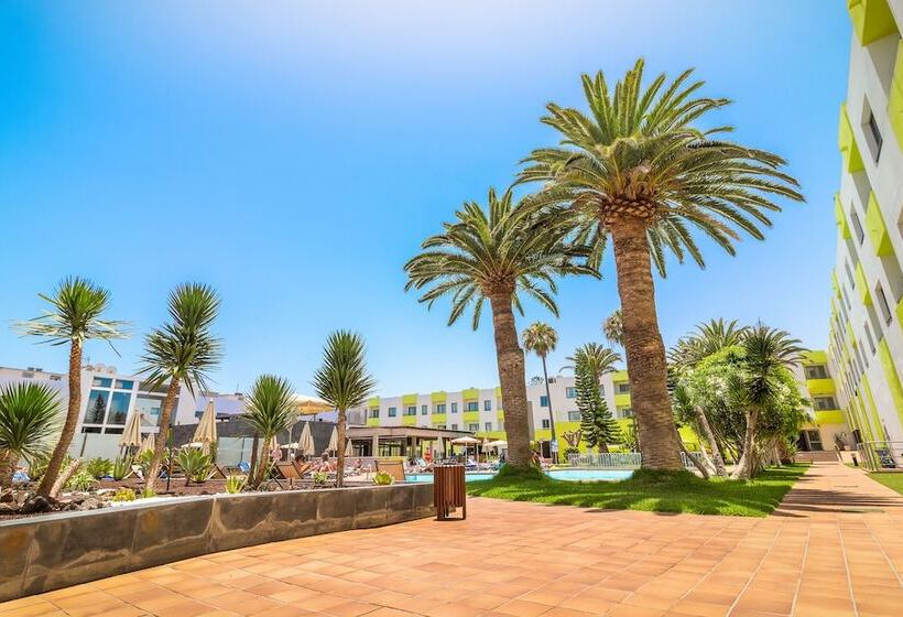 בית מלון כפרי LIVVO Corralejo Beach