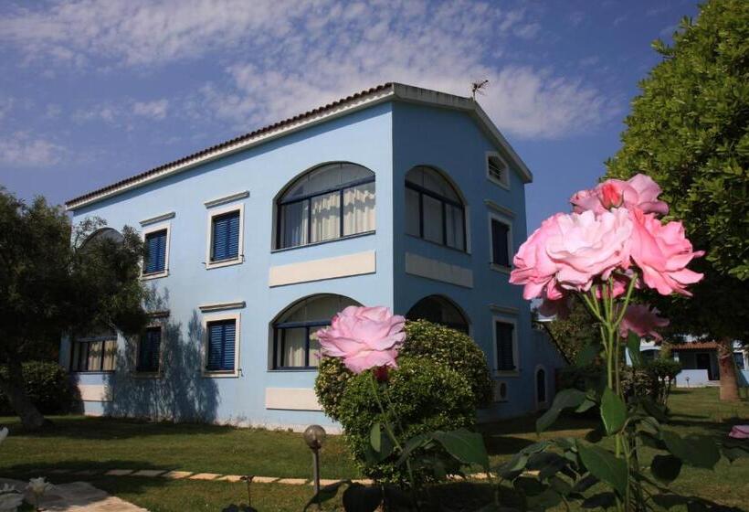 استراحتگاه Govino Bay