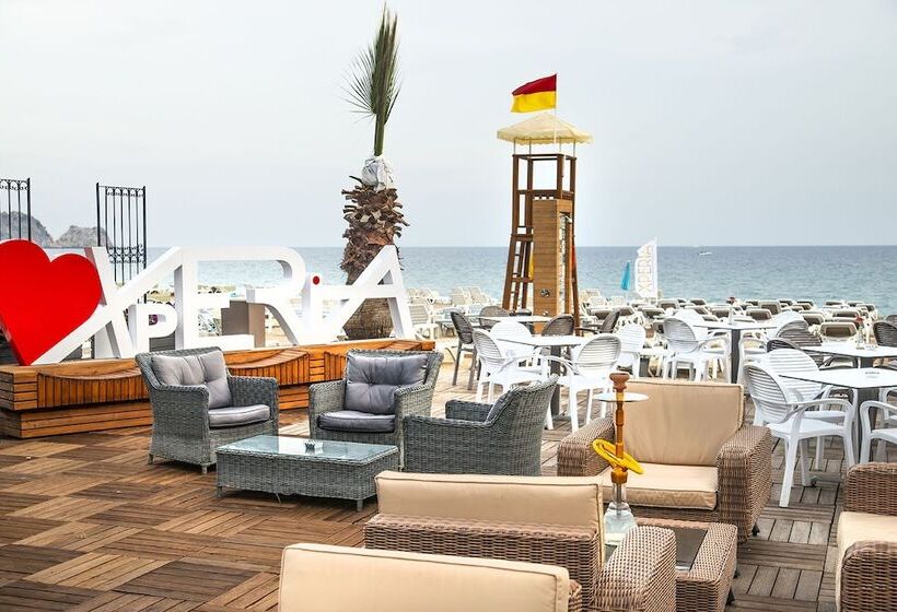 استراحتگاه Xperia Saray Beach
