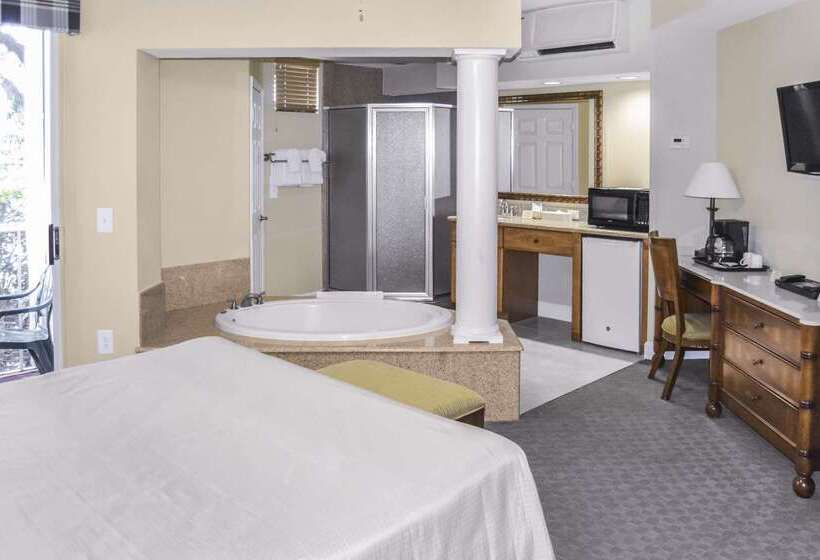Курорт Hilton Vacation Club Cypress Pointe Orlando