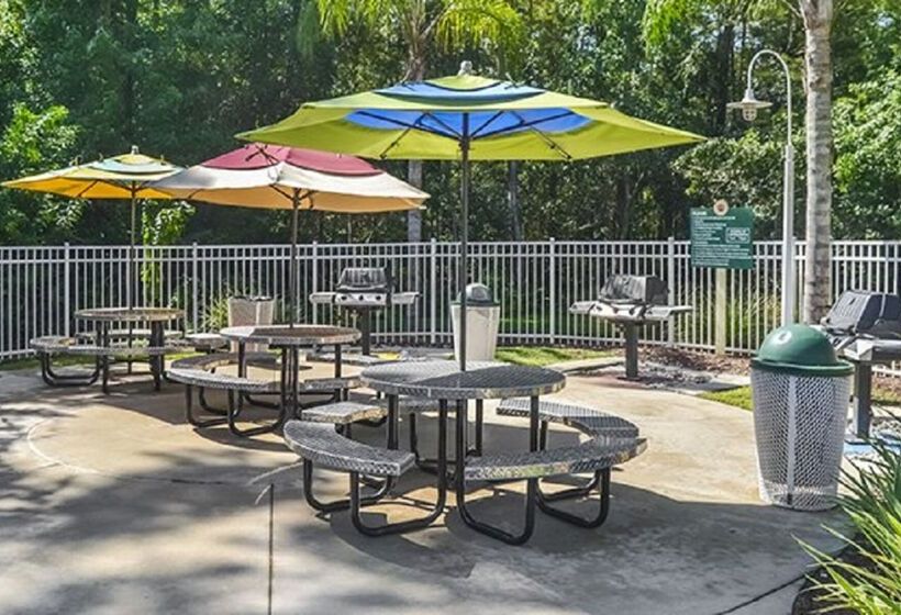 Курорт Hilton Vacation Club Cypress Pointe Orlando