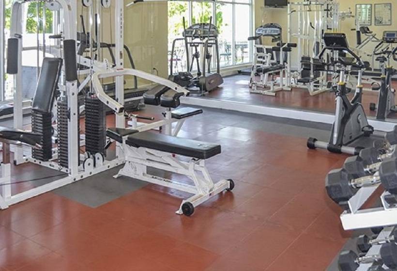 Курорт Hilton Vacation Club Cypress Pointe Orlando