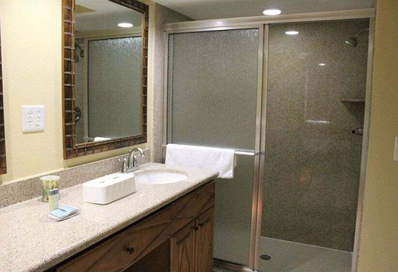Курорт Hilton Vacation Club Cypress Pointe Orlando