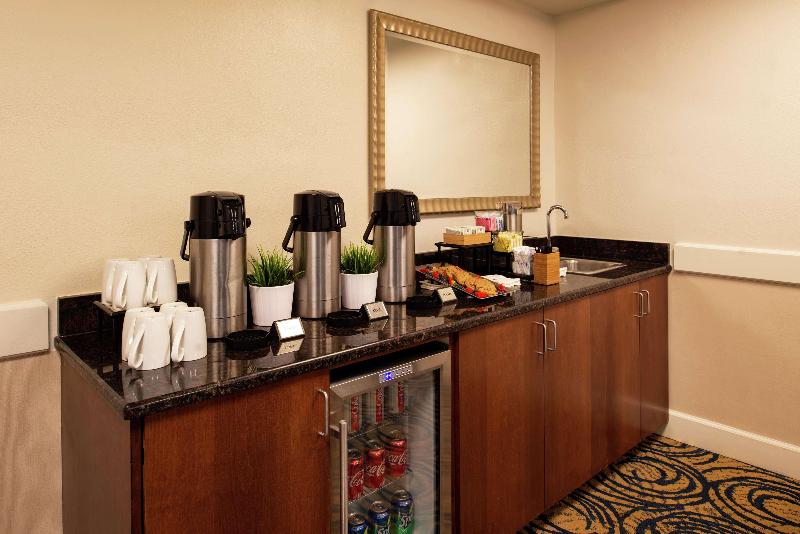 Doubletree By Hilton Hotel Tampa Airport  Westshore