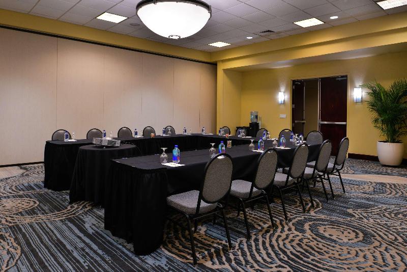 Doubletree By Hilton Hotel Tampa Airport  Westshore