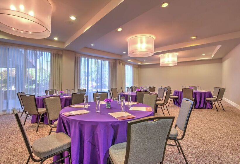 هتل The Brookhaven Atlanta