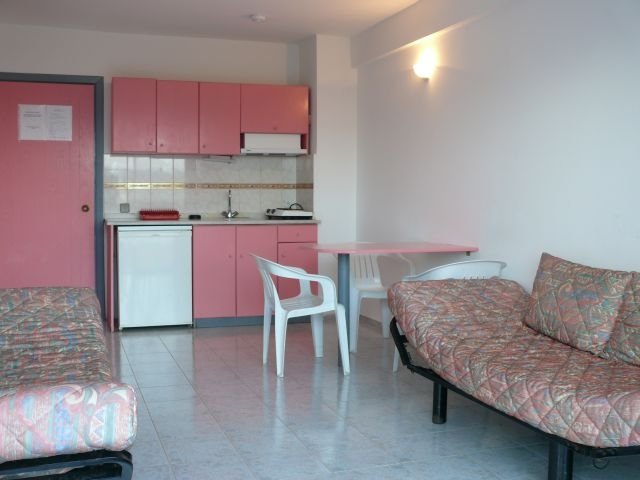 Отель Kaan Apartments