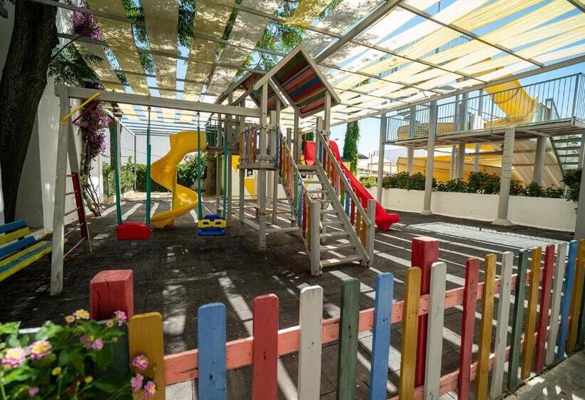 ホテル Petunya Beach Resort