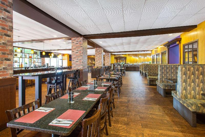 فندق Ramada By Wyndham Tampa Westshore Airport South